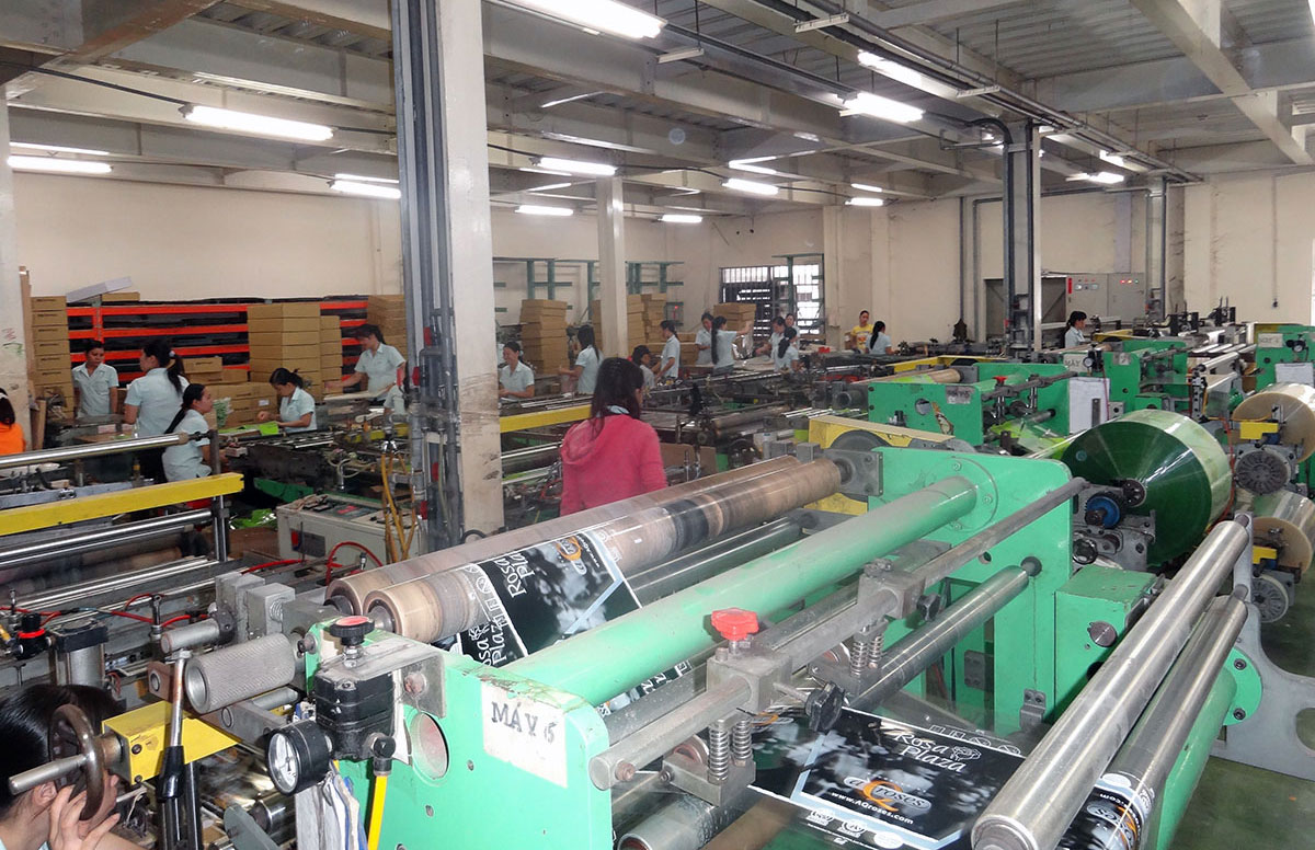 Sight of flower sleeves production line
